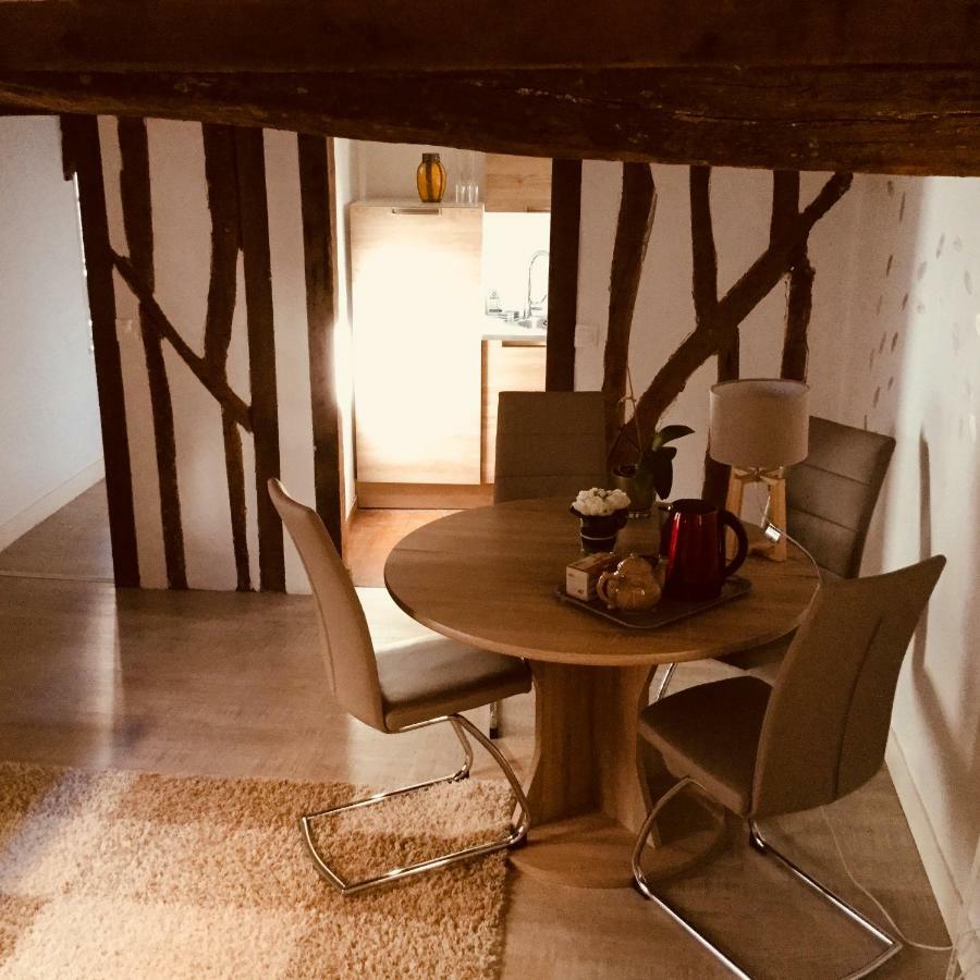 Les 4 Lions Duplex Chic Et Charme Apartment Honfleur Bagian luar foto