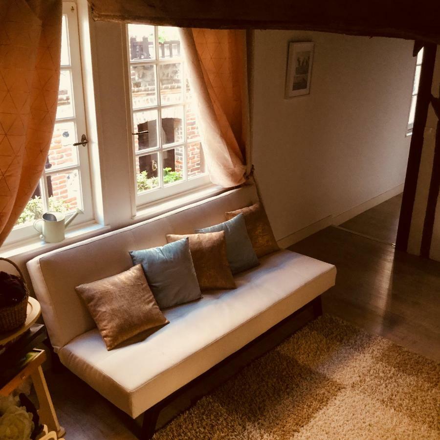 Les 4 Lions Duplex Chic Et Charme Apartment Honfleur Bagian luar foto